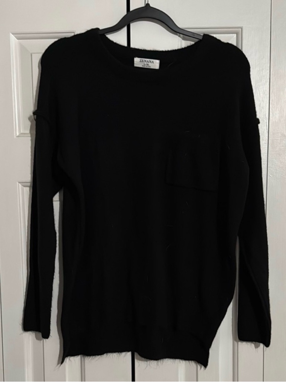 2 Zenana Outfitters Black Crewneck Pocket Sweater - Women's